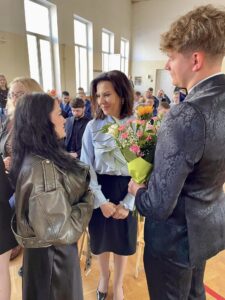 Uroczyste pożegnanie klas maturalnych 15