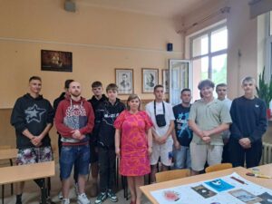 Zajęcia w ramach lekcji języka polskiego poświęcone noblistce Wisławie Szymborskiej 3