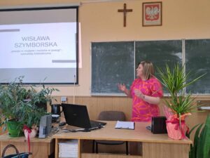 Zajęcia w ramach lekcji języka polskiego poświęcone noblistce Wisławie Szymborskiej 5
