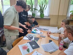 Zajęcia w ramach lekcji języka polskiego poświęcone noblistce Wisławie Szymborskiej 6