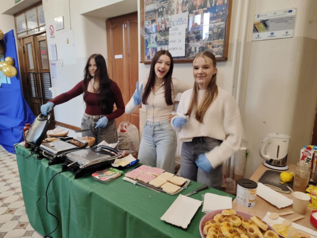 JAK CO ROKU WŁĄCZAMY SIĘ DO AKCJI SZLACHETNEJ PACZKI 24