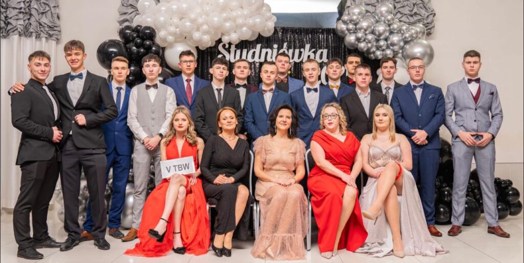 STUDNIÓWKA NASZYCH MATURZYSTÓW 20