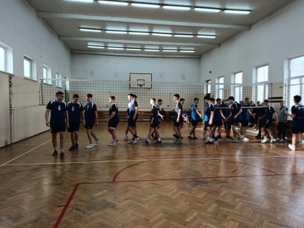GRAMY W FINAŁACH POWIATOWEJ LICEALIADY W PIŁCE SIATKOWEJ ! 6