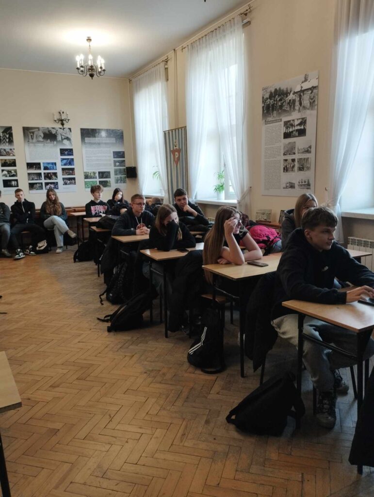 NASI UCZNIOWIE POGŁĘBIAJĄ WIEDZĘ Z EDUKACJI PRZYRODNICZEJ 2
