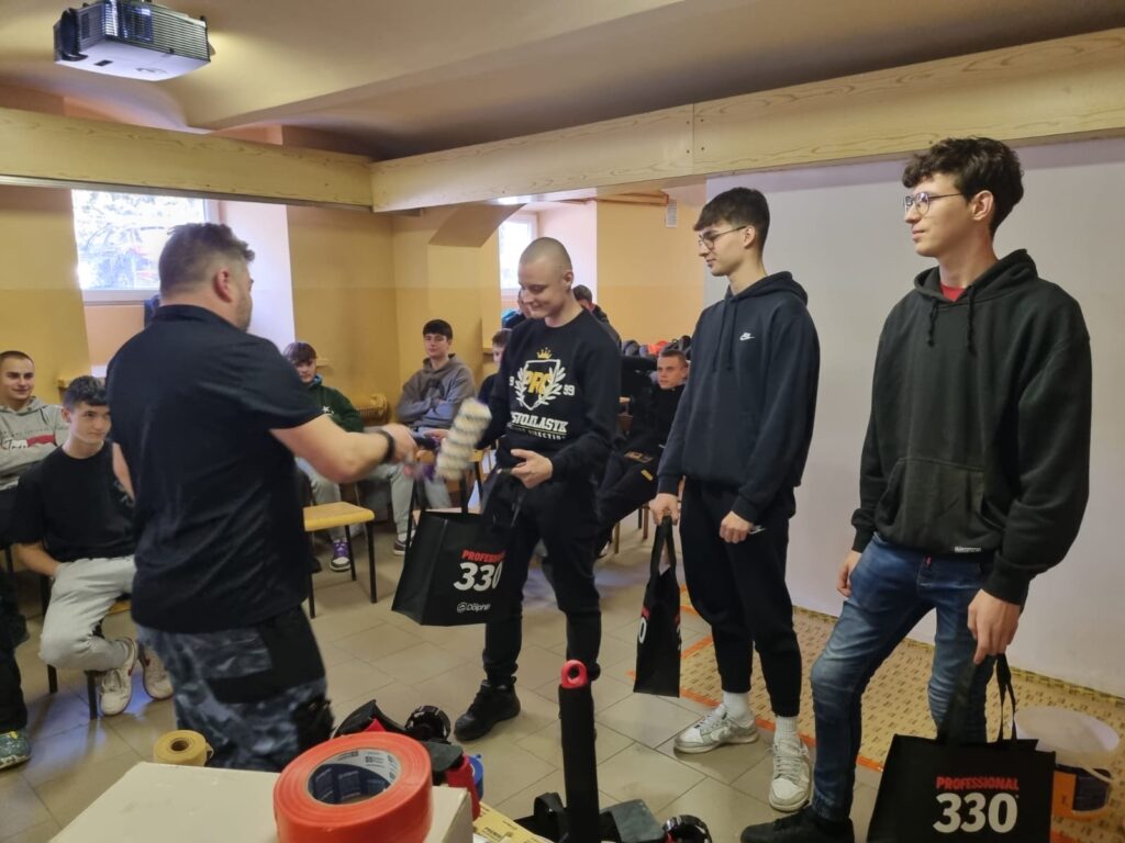 Szkolenie z zakresu nowoczesnych technik i narzędzi malarskich 10