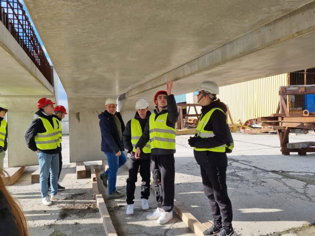 Wycieczka edukacyjna do zakładów produkcyjnych SOLBET KOLBUSZOWA S.A 13