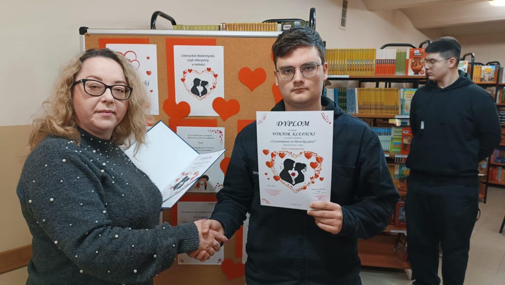 Walentynki w szkolnej bibliotece 2