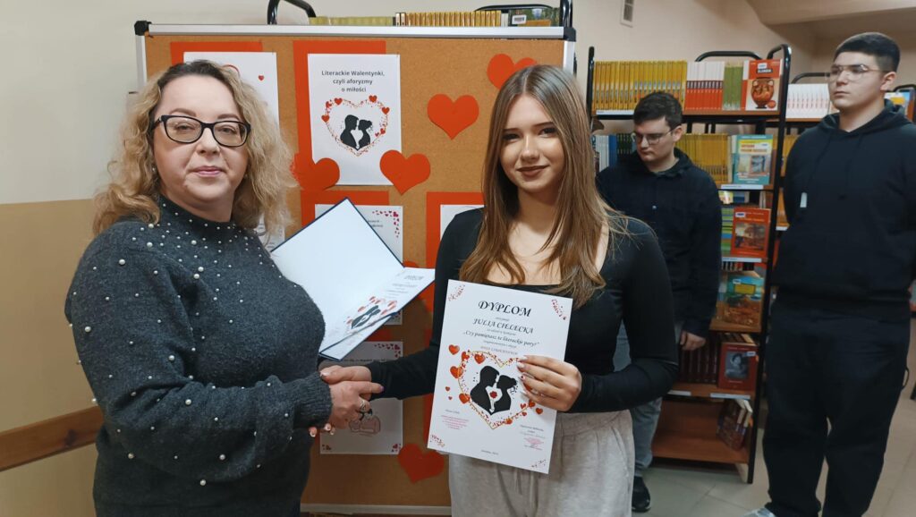 Walentynki w szkolnej bibliotece 3