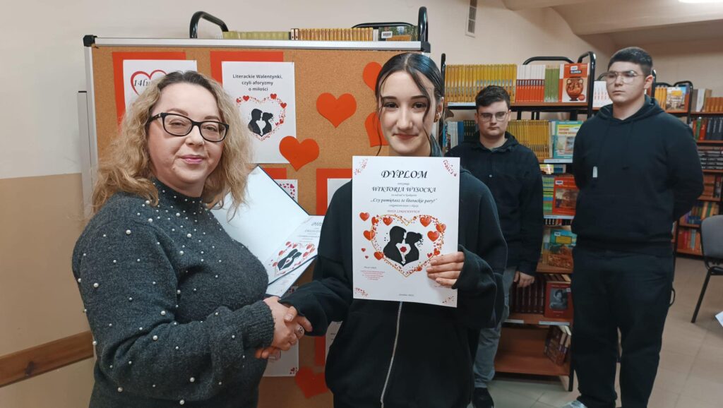 Walentynki w szkolnej bibliotece 7
