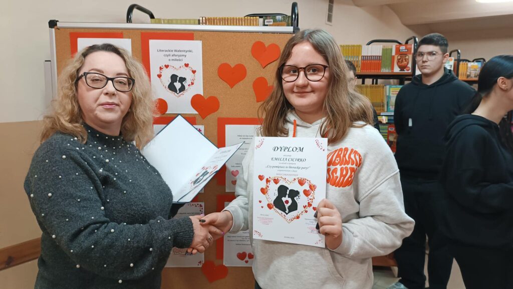Walentynki w szkolnej bibliotece 8