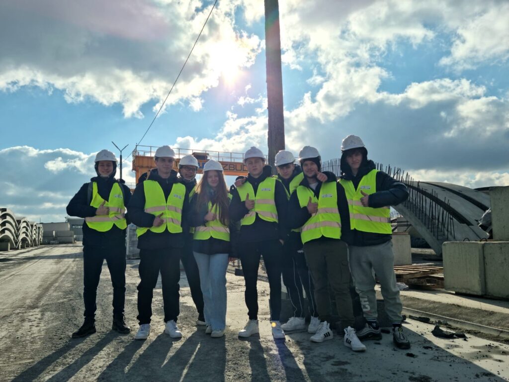 Wycieczka edukacyjna do zakładów produkcyjnych SOLBET KOLBUSZOWA S.A 12