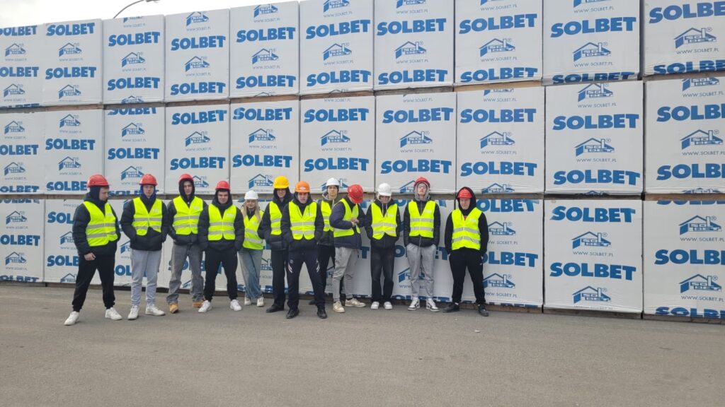 Wycieczka edukacyjna do zakładów produkcyjnych SOLBET KOLBUSZOWA S.A 28