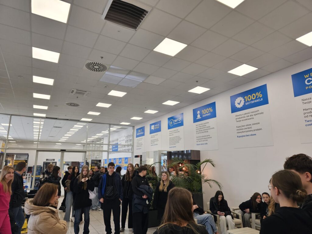 Doskonalimy umiejętności praktyczne uczniów z Castoramą Rzeszów 3