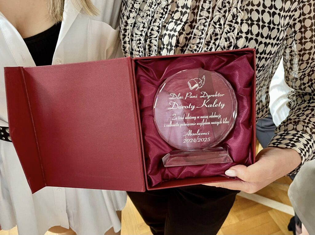Czas pożegnań i nowych początków, czyli Pożegnanie Klas Maturalnych 25