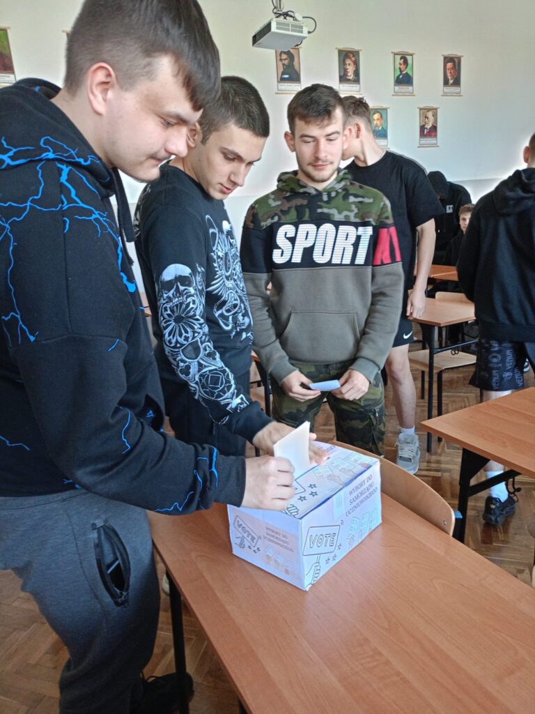 Wybory kandydata do Młodzieżowej Rady Miasta Jarosławia 9