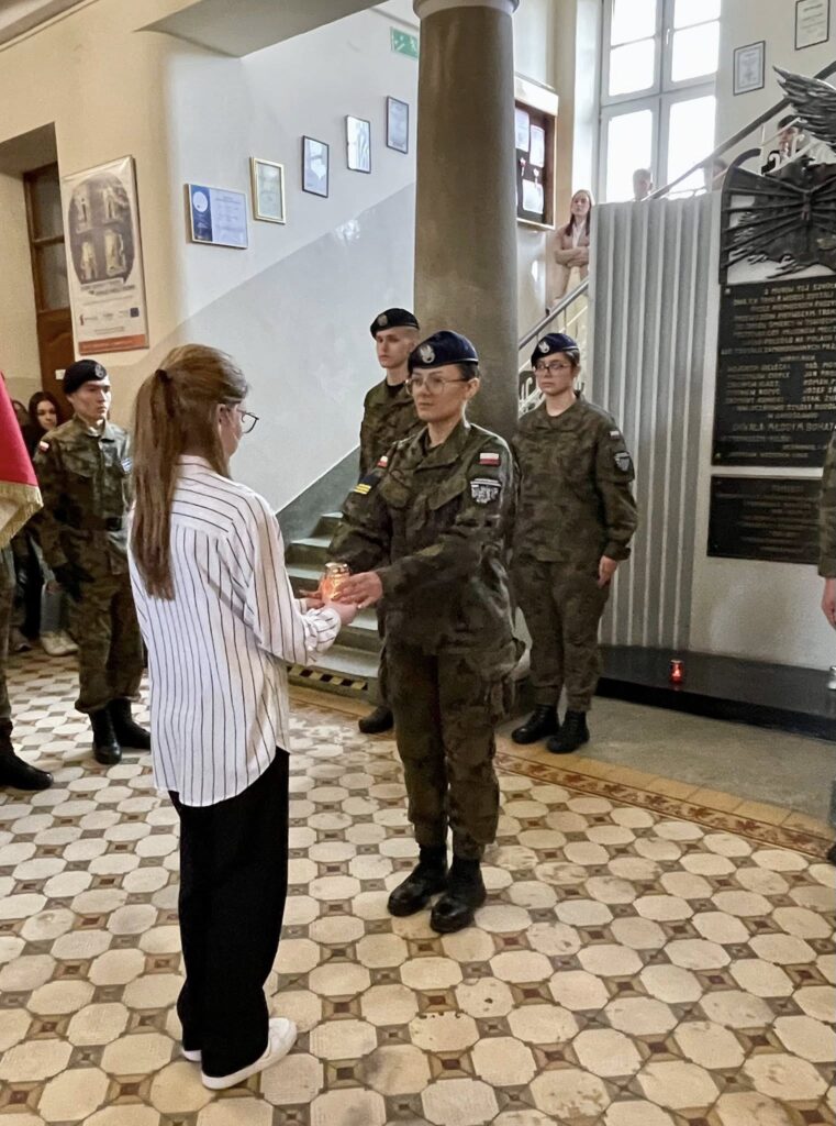 Gdy odeszli ostatni świadkowie, pozostaje pamięć- 85. rocznica aresztowania przez gestapo uczniów jarosławskiej Budowlanki 8
