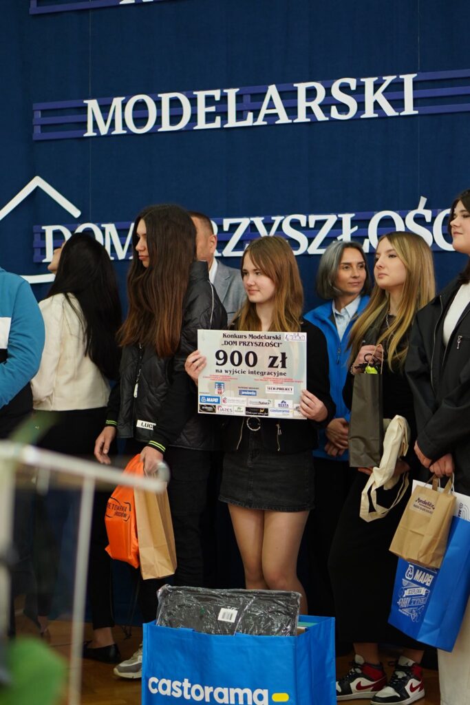 Finałowa Gala drugiej edycji Powiatowego Konkursu Modelarskiego „DOM PRZYSZŁOŚCI” 11