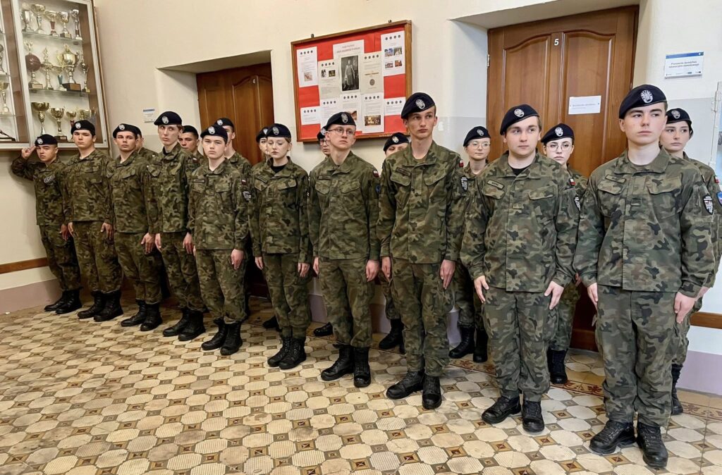 Gdy odeszli ostatni świadkowie, pozostaje pamięć- 85. rocznica aresztowania przez gestapo uczniów jarosławskiej Budowlanki 11