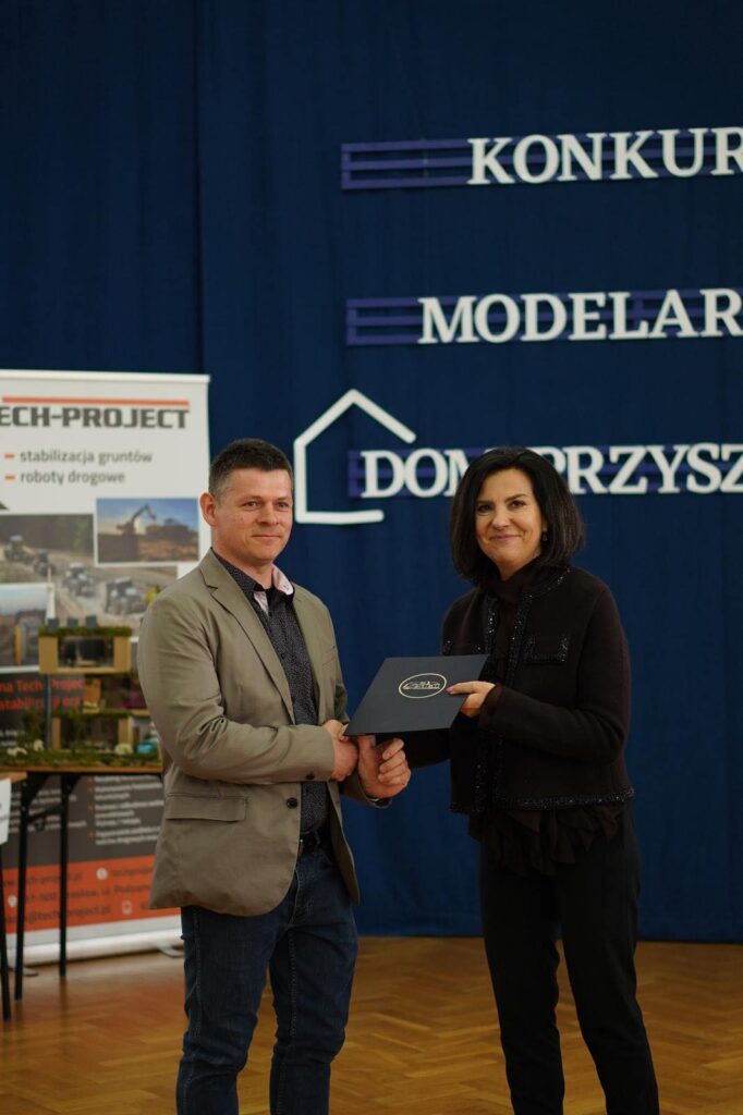 Finałowa Gala drugiej edycji Powiatowego Konkursu Modelarskiego „DOM PRZYSZŁOŚCI” 33