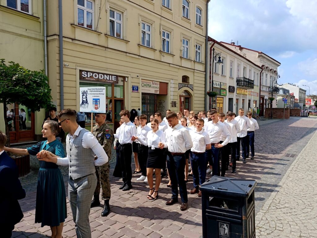 50-lecie nadania praw miejskich Jarosławowi – taneczna uczta na rynku! 4
