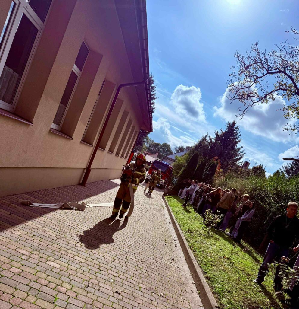 Praktyczna lekcja bezpieczeństwa w ZSBiO 9