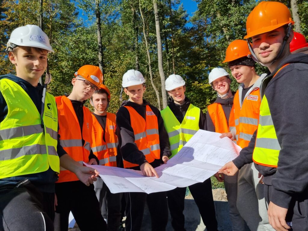 KOLEJNA LEKCJA NA BUDOWIE! 4
