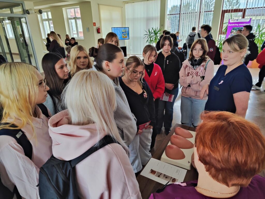 Różowy Październik – profilaktyka raka piersi. 4