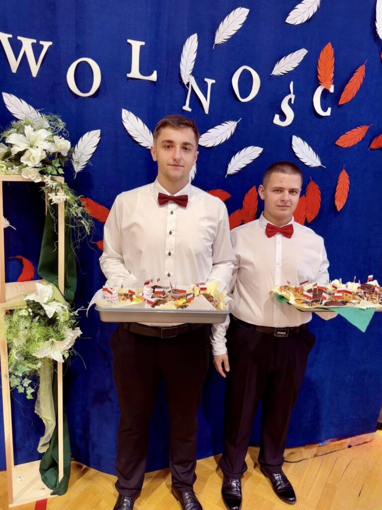 Ślubowanie klas pierwszych w naszej szkole 32
