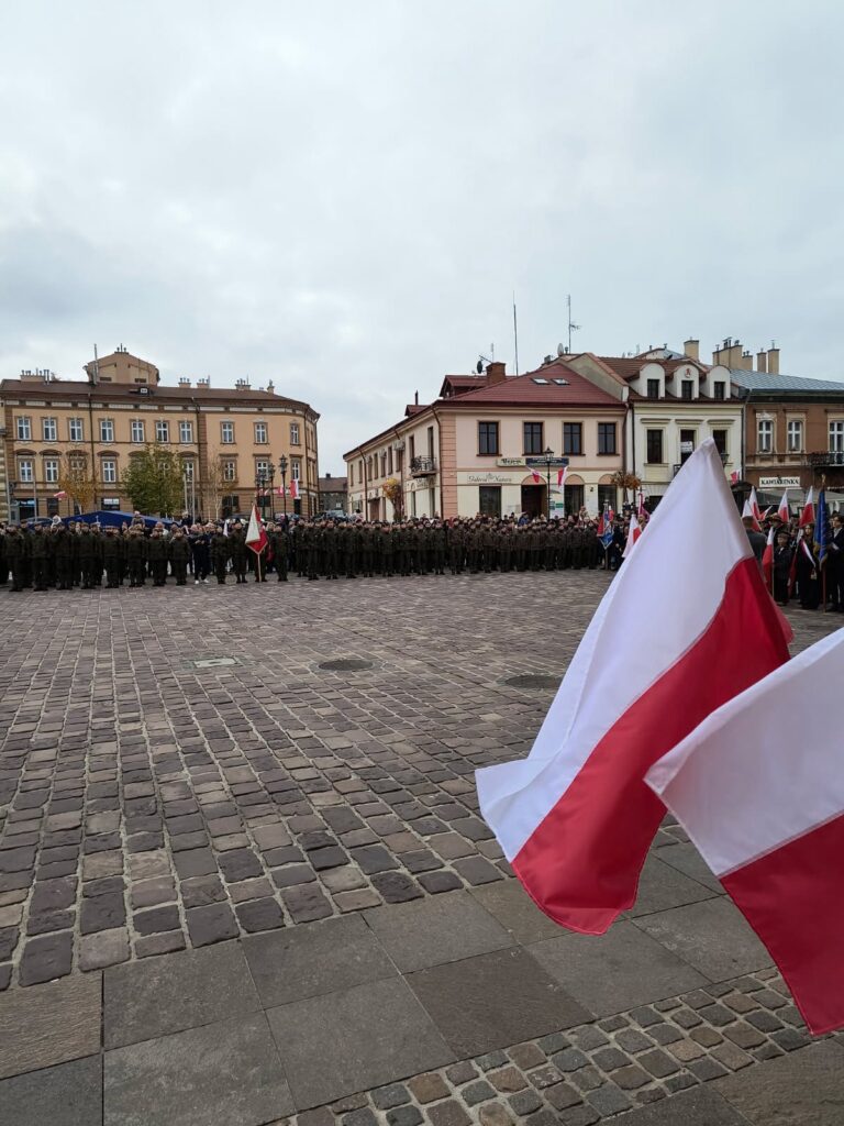 Nasi uczniowie uczcili Narodowe Święto Niepodległości 5