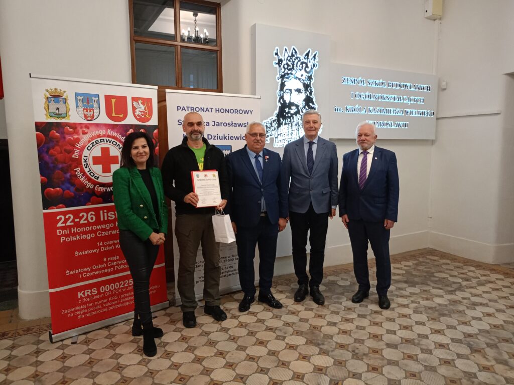 Krwiodawcy z Podkarpacia rywalizowali w ZSBiO  o Puchar Prezesa OR PCK w Jarosławiu w zawodach strzeleckich 8