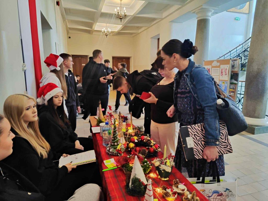 Kiermasz ozdób świątecznych za nami! 6