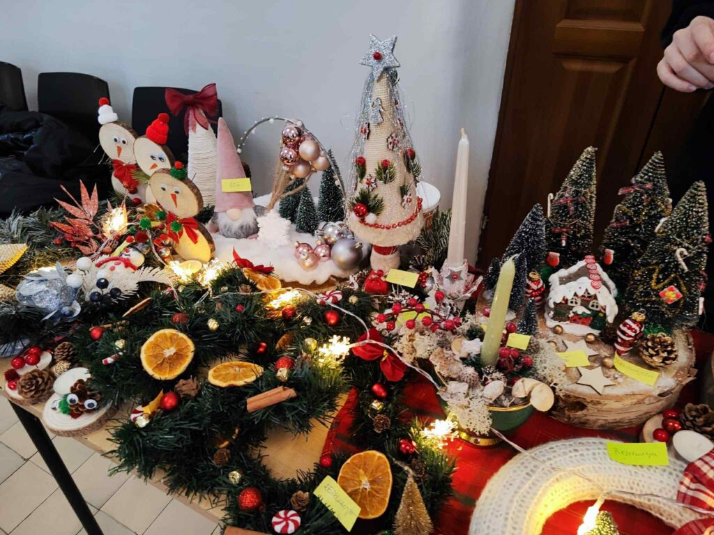 Kiermasz ozdób świątecznych za nami! 4