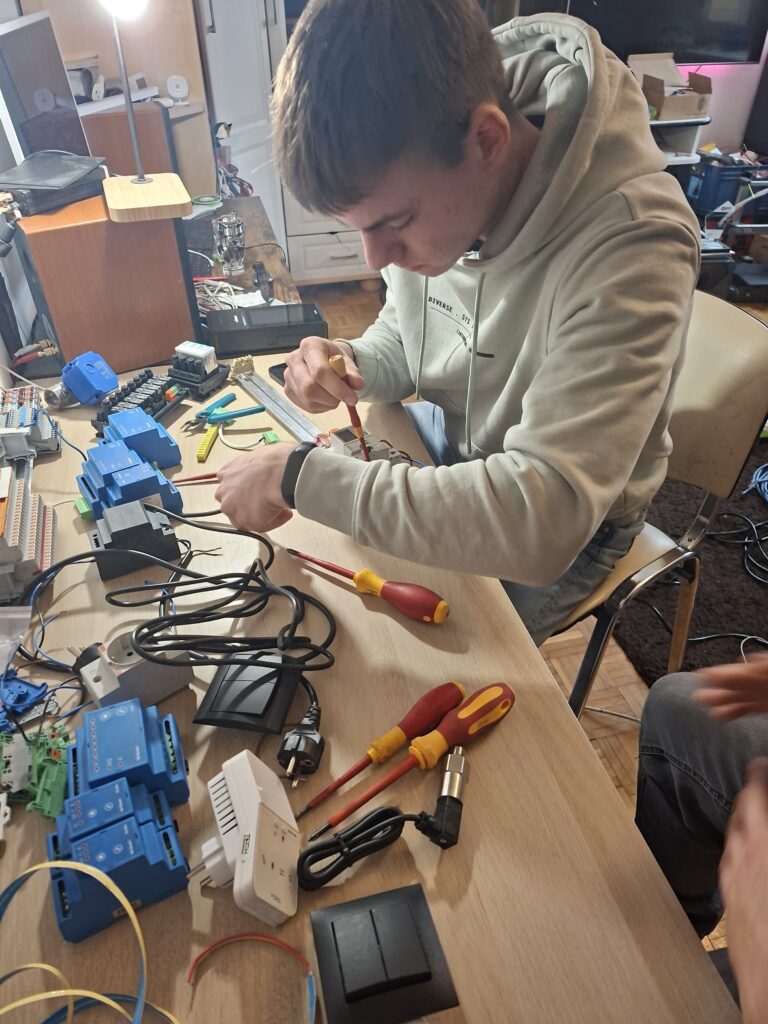 Uczeń 5TE zdobywa doświadczenie w firmie GLOB ENERGY 1