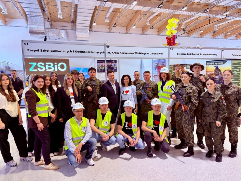 Inspirujące spotkania z przyszłością - Dzień Otwarty i Targi Edukacyjne 24