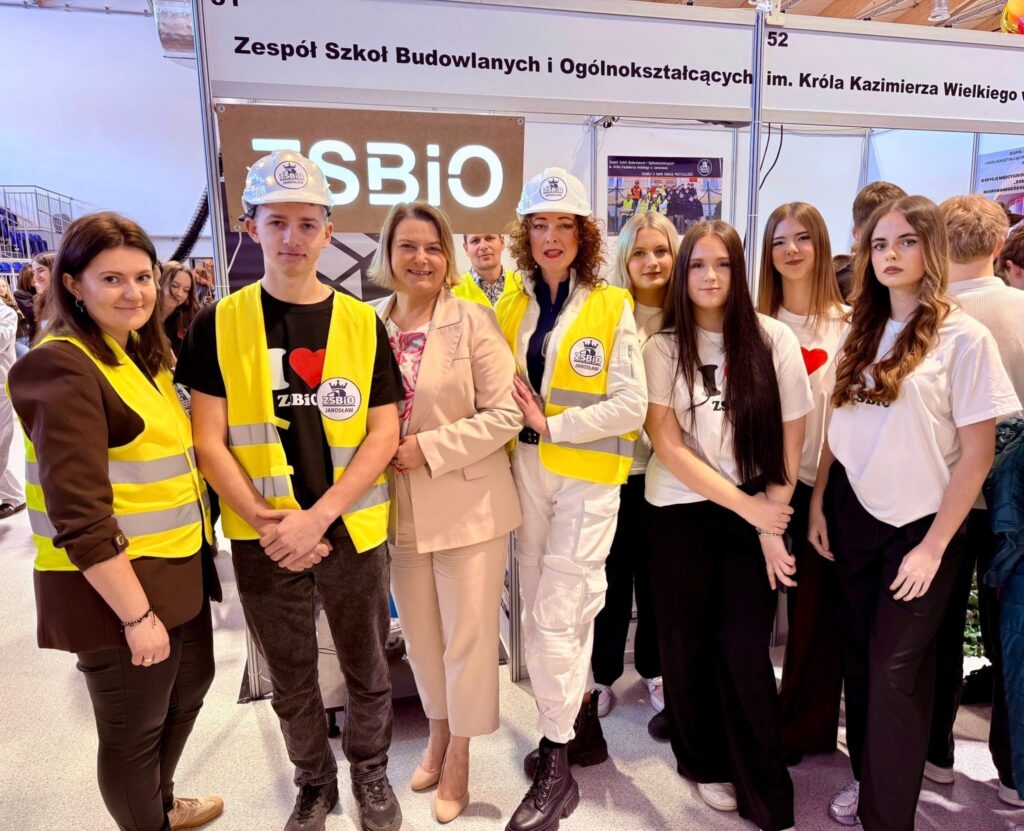 Inspirujące spotkania z przyszłością - Dzień Otwarty i Targi Edukacyjne 7 Inspirujące spotkania z przyszłością - Dzień Otwarty i Targi Edukacyjne 7