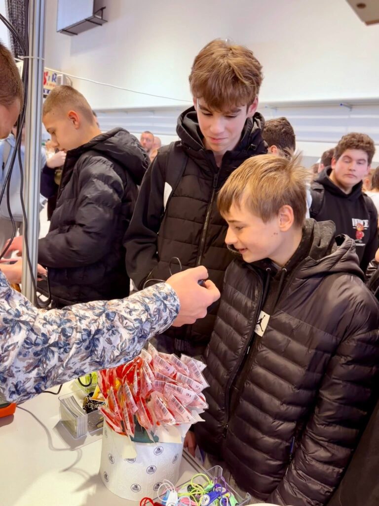 Inspirujące spotkania z przyszłością - Dzień Otwarty i Targi Edukacyjne 1