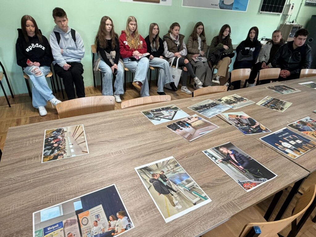 Inspirujące spotkania z przyszłością - Dzień Otwarty i Targi Edukacyjne 91