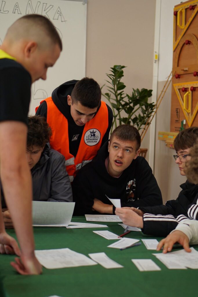Inspirujące spotkania z przyszłością - Dzień Otwarty i Targi Edukacyjne 83