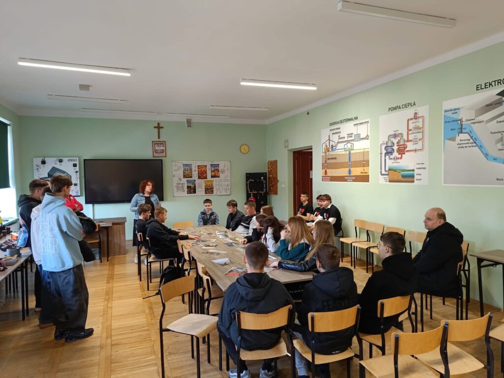 Inspirujące spotkania z przyszłością - Dzień Otwarty i Targi Edukacyjne 77