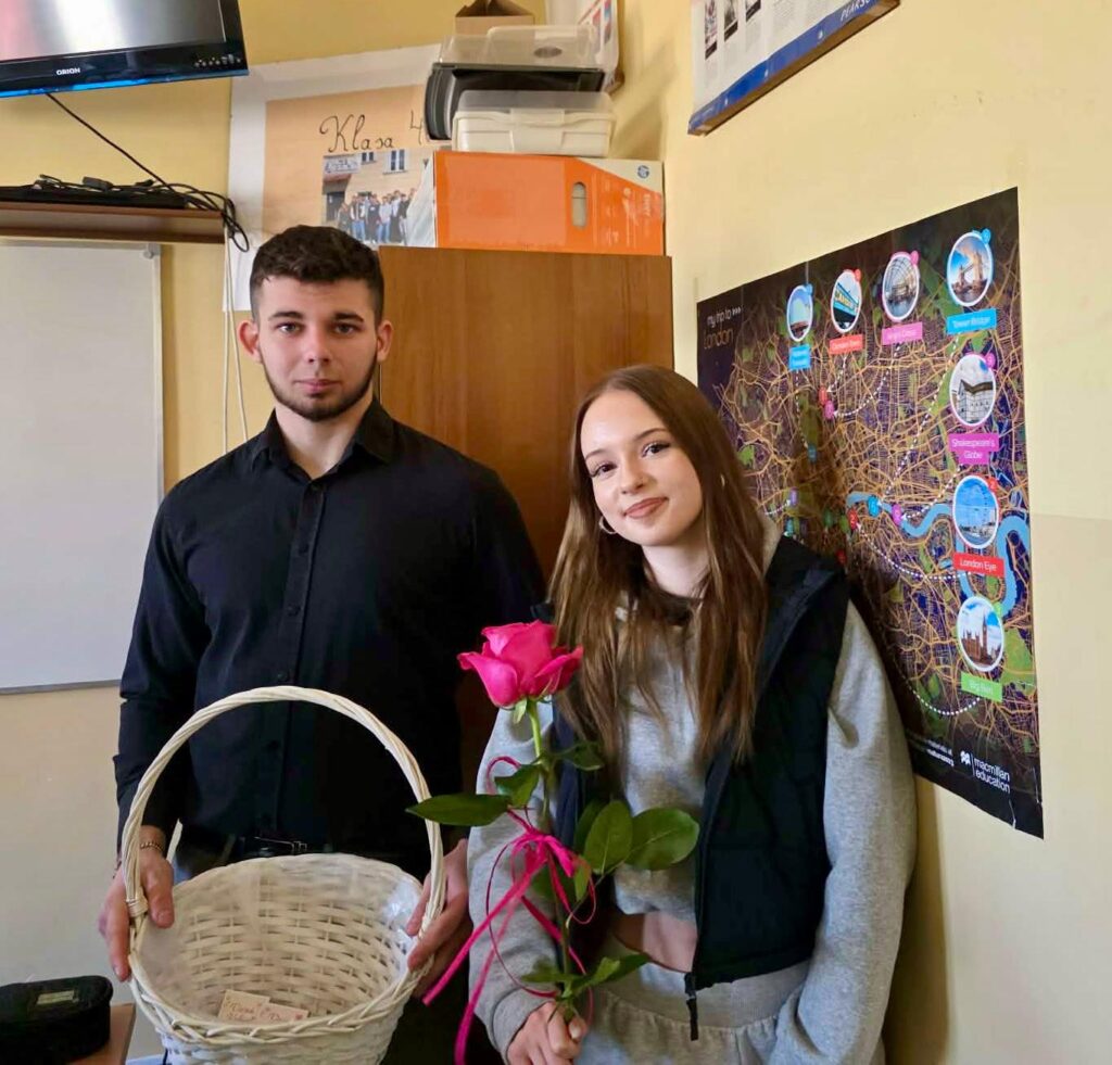 Dzień Kobiet w naszej szkole - miła niespodzianka od Samorządu Uczniowskiego. 10