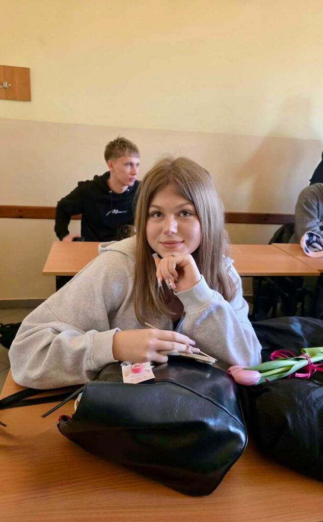 Dzień Kobiet w naszej szkole - miła niespodzianka od Samorządu Uczniowskiego. 8