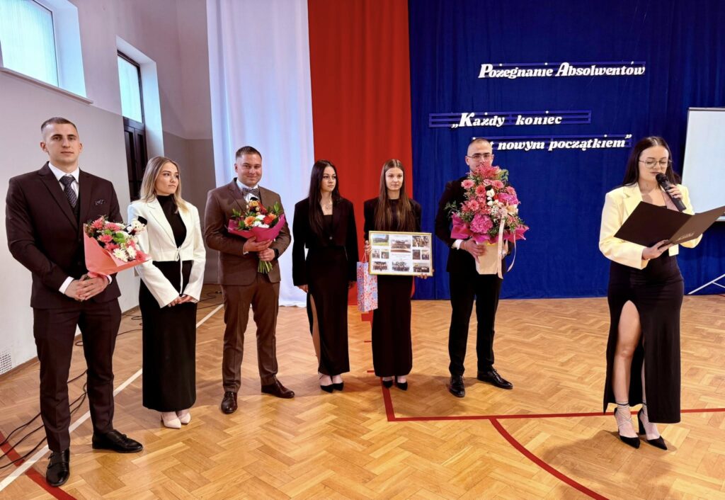 „Każdy koniec jest nowym początkiem” - uroczyste pożegnanie absolwentów 2026 19