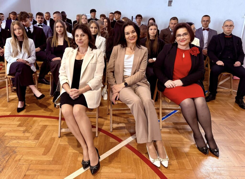 „Każdy koniec jest nowym początkiem” - uroczyste pożegnanie absolwentów 2026 4
