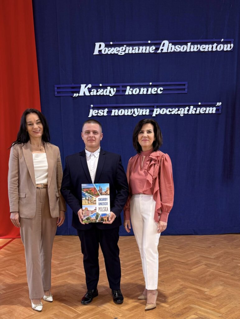 „Każdy koniec jest nowym początkiem” - uroczyste pożegnanie absolwentów 2026 42