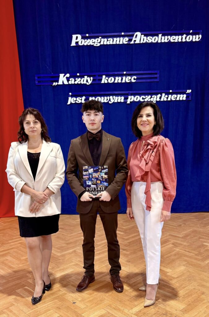 „Każdy koniec jest nowym początkiem” - uroczyste pożegnanie absolwentów 2026 26