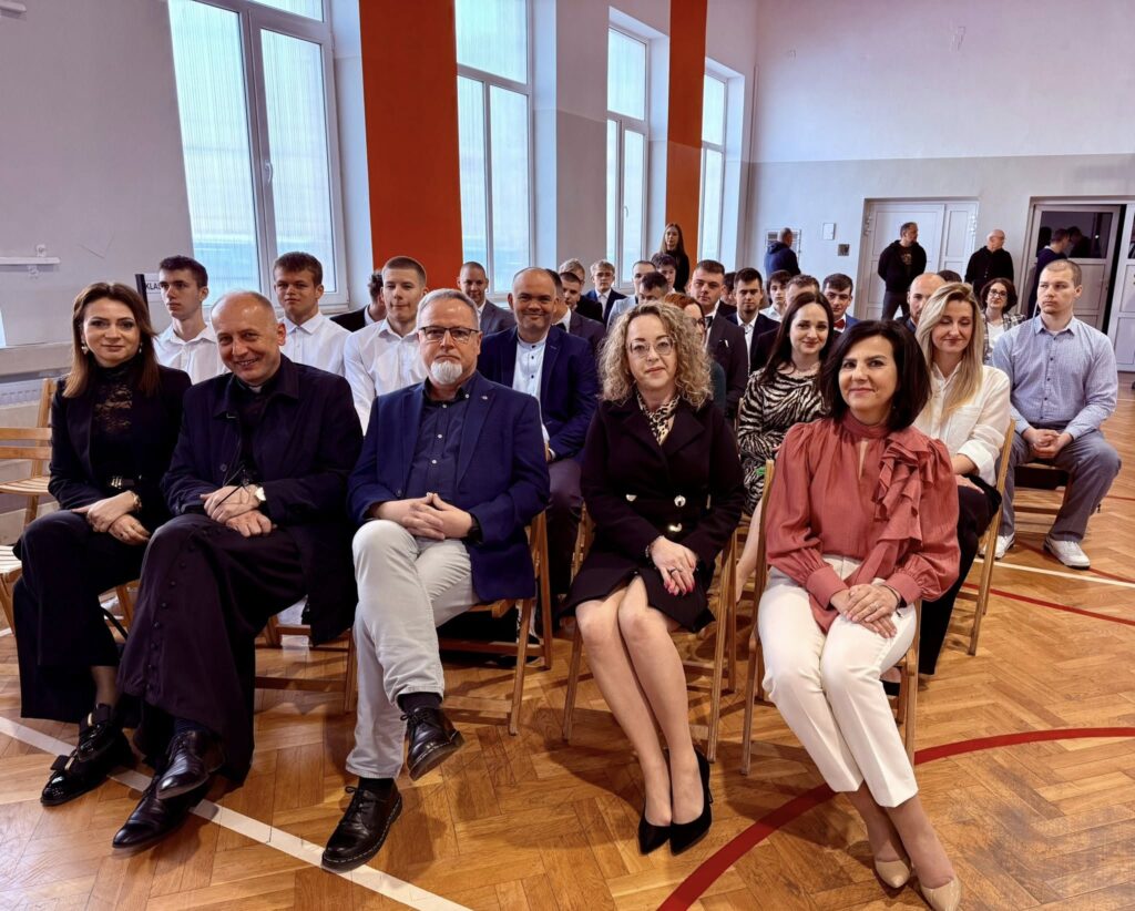 „Każdy koniec jest nowym początkiem” - uroczyste pożegnanie absolwentów 2026 3