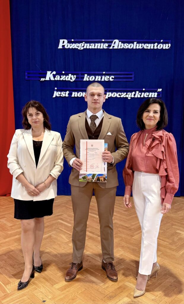 „Każdy koniec jest nowym początkiem” - uroczyste pożegnanie absolwentów 2026 23