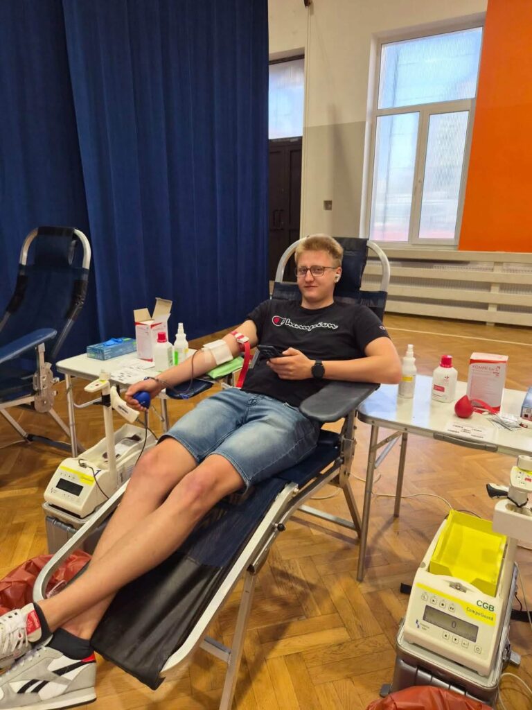 Akcja krwiodawstwa w ZSBiO w Jarosławiu – razem możemy więcej! 8