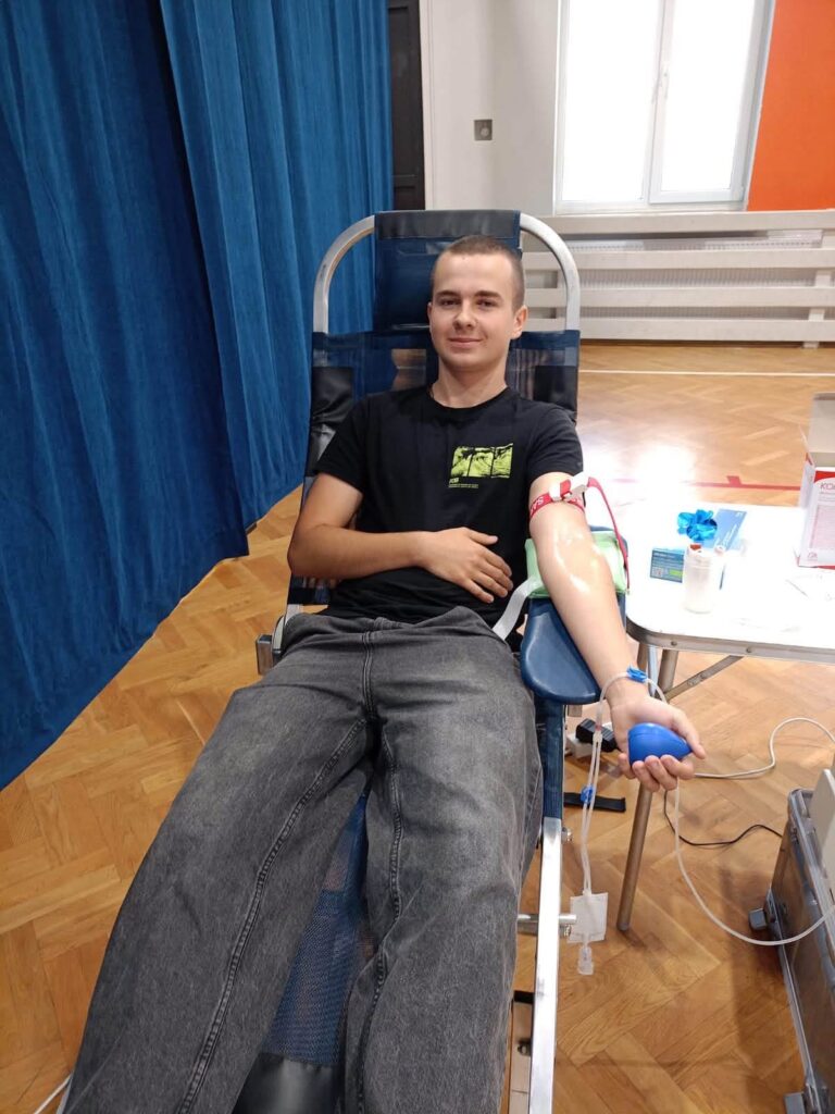 Akcja krwiodawstwa w ZSBiO w Jarosławiu – razem możemy więcej! 10