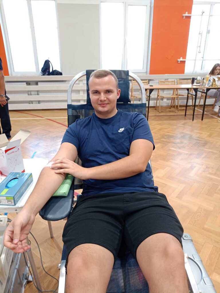 Akcja krwiodawstwa w ZSBiO w Jarosławiu – razem możemy więcej! 17